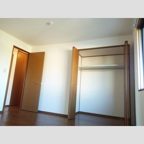 ブランドール201号室 洋室