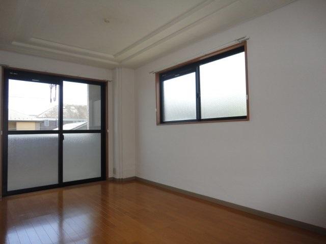 ルミナス青葉203号室 リビング