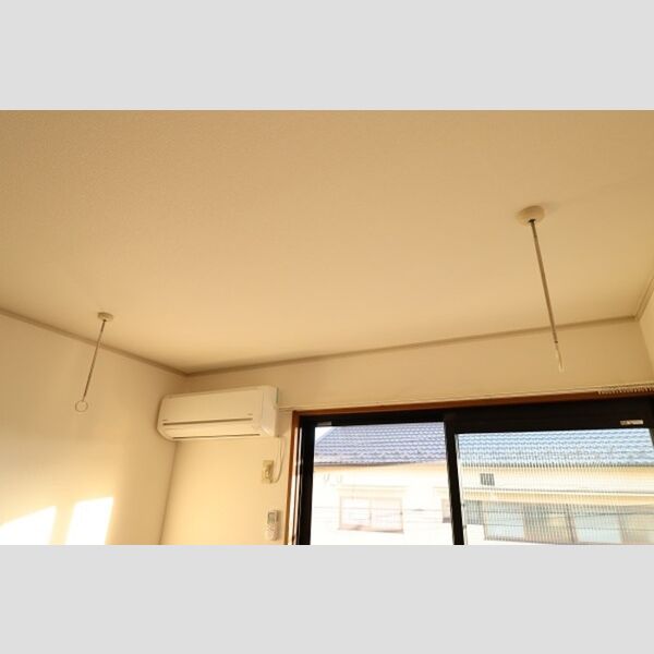 ウィズ中村橋　ⅠⅡⅠ-202号室 室内物干