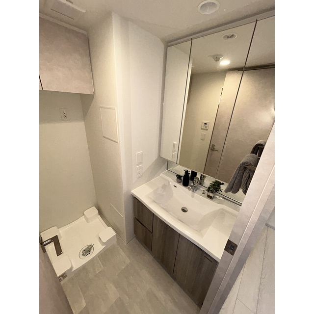 THE GATEHOUSE浅草雷門1004号室 内観