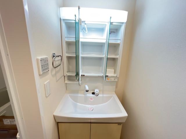 メゾン・ド・ルナ202号室 洗髪洗面化粧台