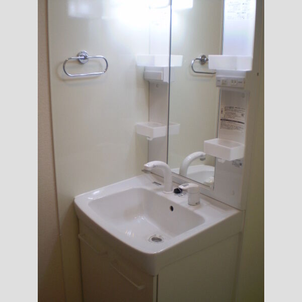 ヴィルヌーヴ　B棟205号室 洗髪洗面化粧台