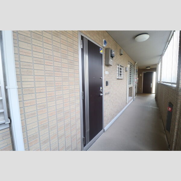 リヴァージュ　壱番館103号室 玄関(外側)