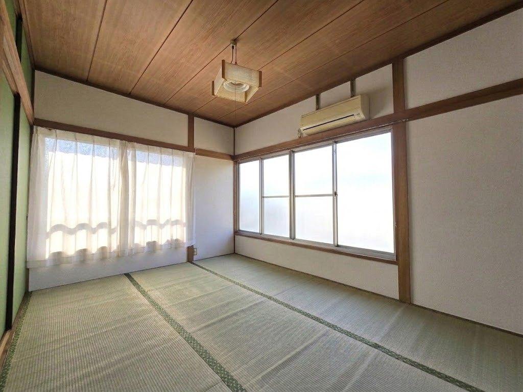 パークサイドヒル柏 陽当たりのいい6畳、もちろん収納たっぷり。