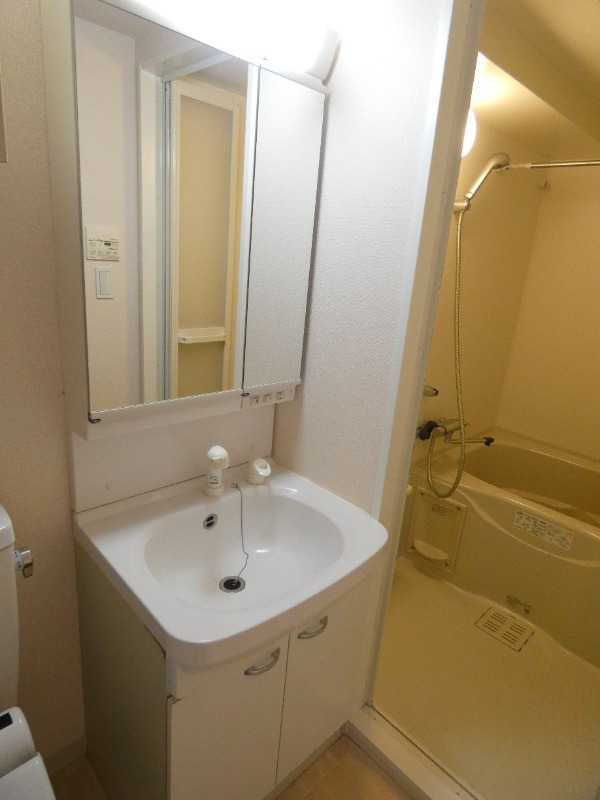 シュールフローレ 独立洗面化粧台