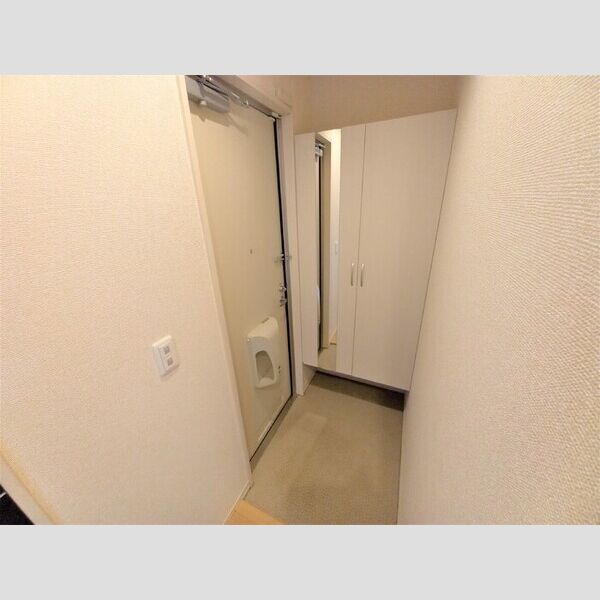 スカイヒル203号室 玄関