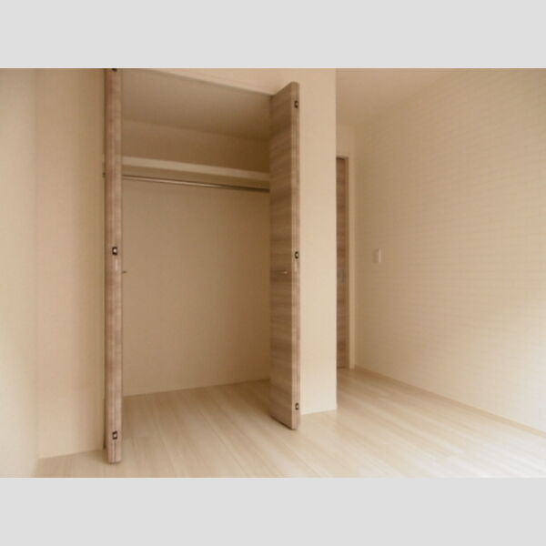 ラ・ヴェール石神井公園　B棟 両居室にクローゼット有り