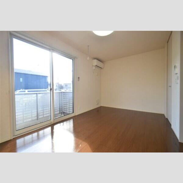 桜アベニュー105号室 居室