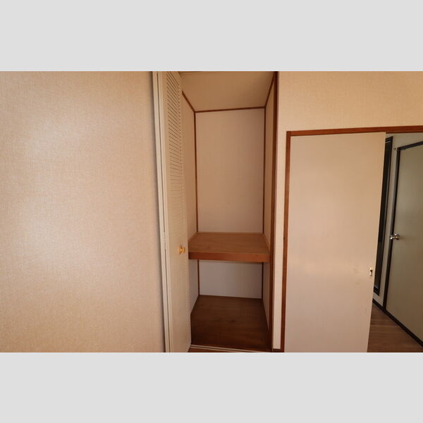 シティハイツヒロセB 物入