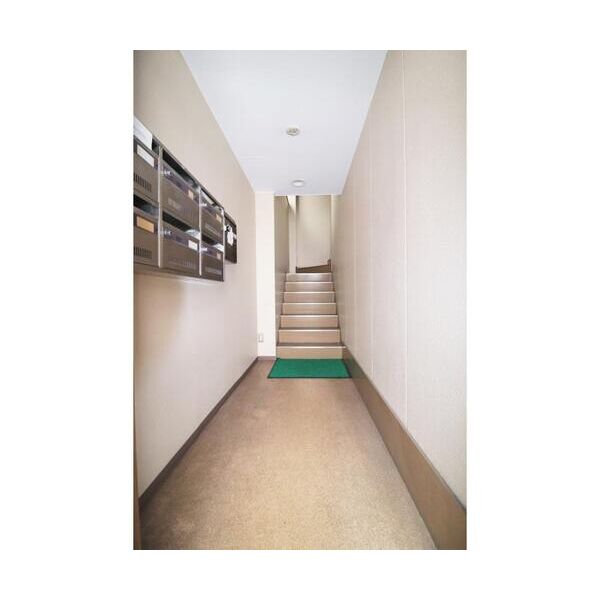 YNビル エントランス