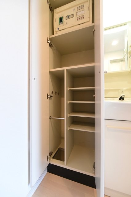 スカイコート武蔵新田6階 靴入