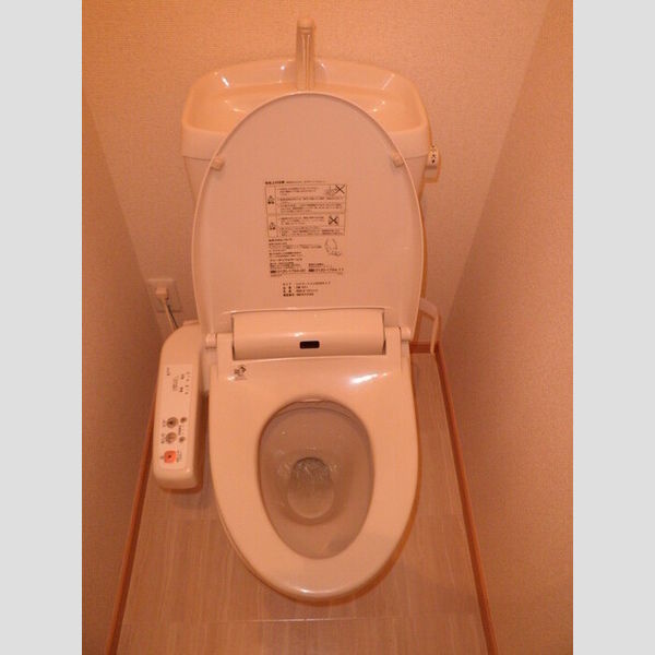 カーサニコル101号室 トイレは温水洗浄暖房便座