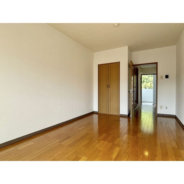 エクセルＩ ☆洋室8.4帖　※写真は同間取りのお部屋