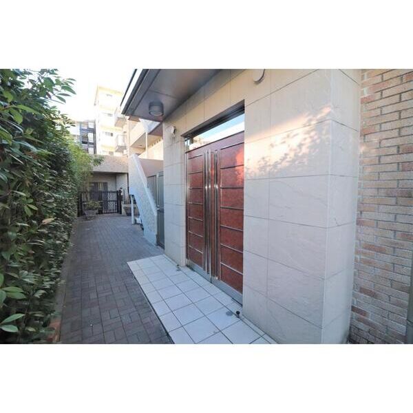 ヴィヴァーチェ日吉411号室 エントランス