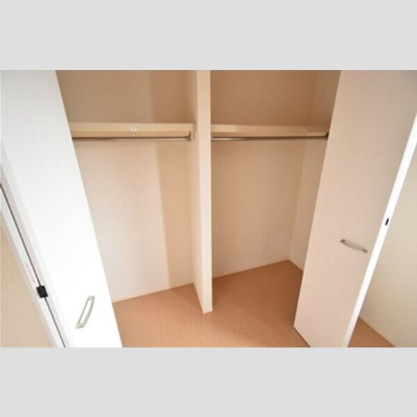 ハイネスCDFE　F201号室 収納