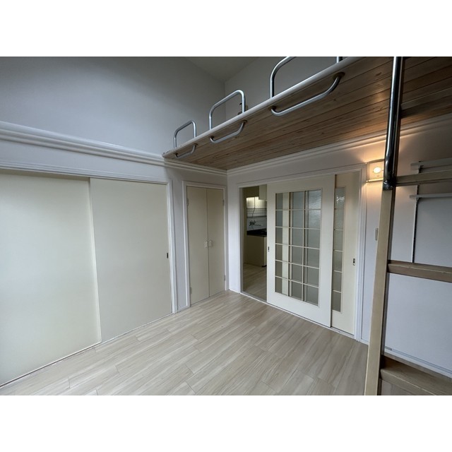 西川口第37レジデンス　旧レオパレス西川口第37 リビング