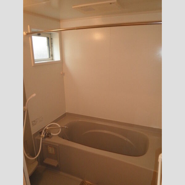 ポート・ルピナス　A棟 バス