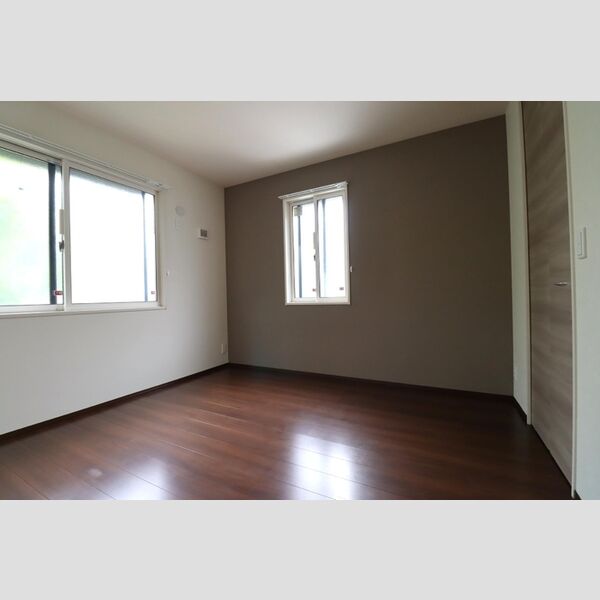 メゾンドアヴァンセ101号室 洋室