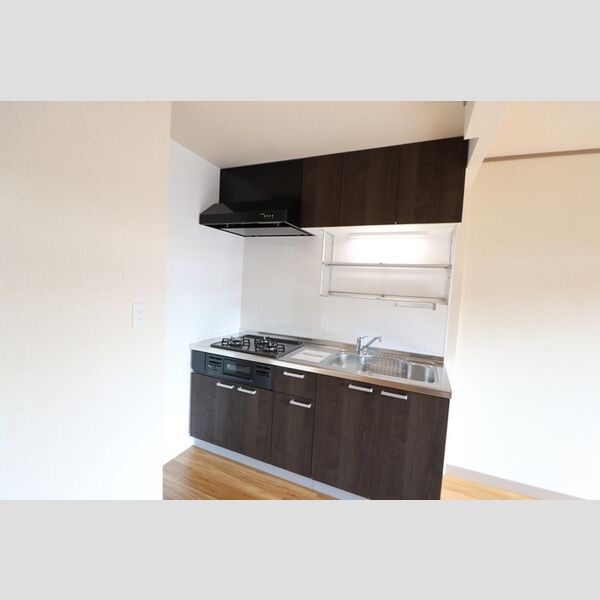 農住メゾン霞302号室 システムキッチン