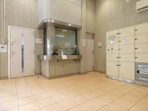 ライオンズプラザ池袋11階 ロビー別角度1　※2026年03月の写真