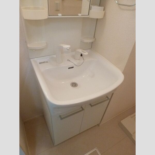 オン・ザ・ロード川越205号室 洗面