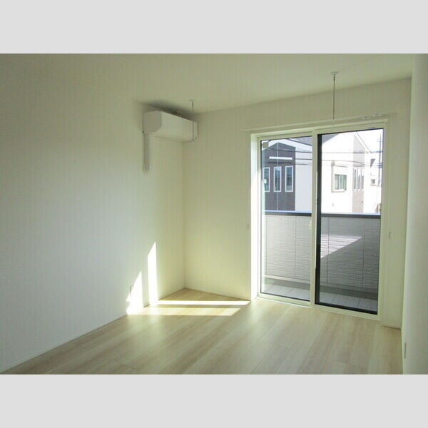 大野町2丁目戸建貸家A号室 洋室