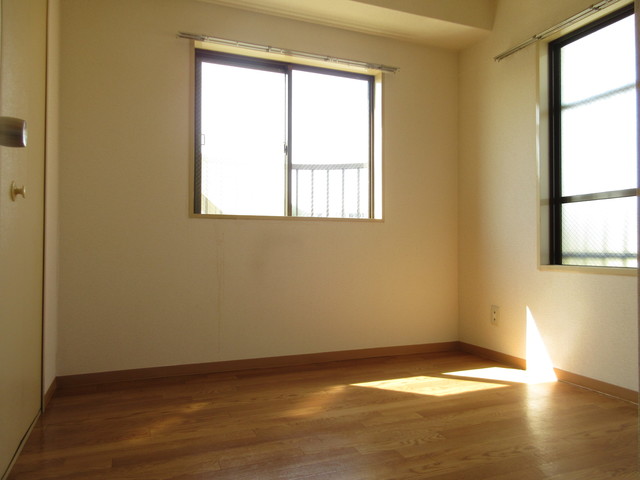 ハローハイツＢ0203号室 洋室３　※別号室の参考写真(現況優先・仕様違いの場合あり)