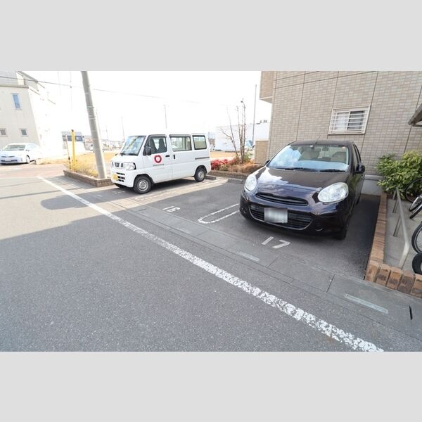 プレミール 駐車場①