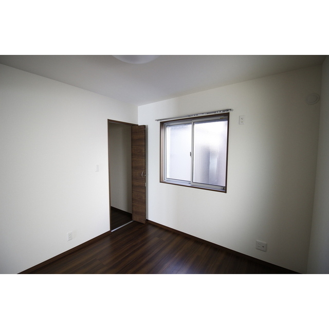 サニーフラット西大宮 内観