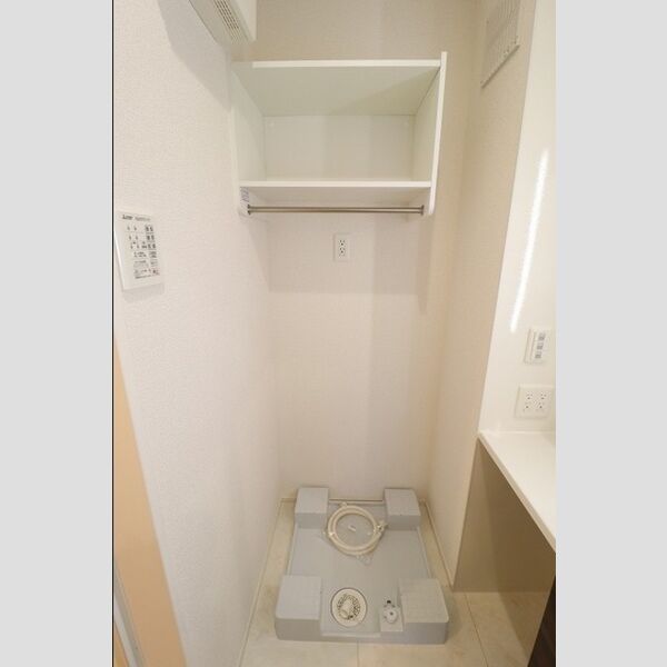 D-PRECIOUS武蔵野305号室 室内洗濯機置場