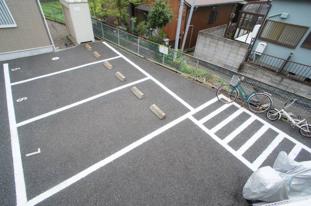 文京弐番館0201号室 駐車場