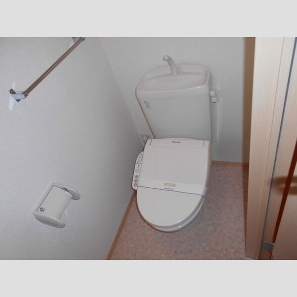 ファミール　A棟B棟B101号室 温水洗浄暖房便座