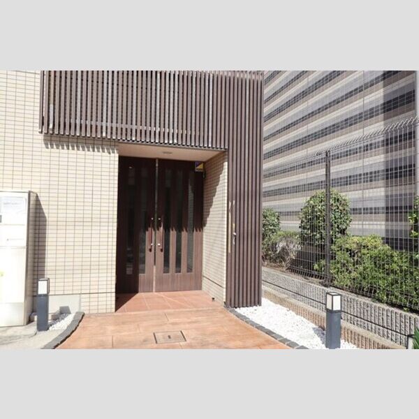 ポワール・K エントランス