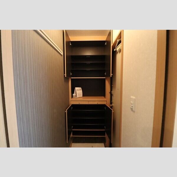 メゾン・ヴェール205号室 シューズボックス