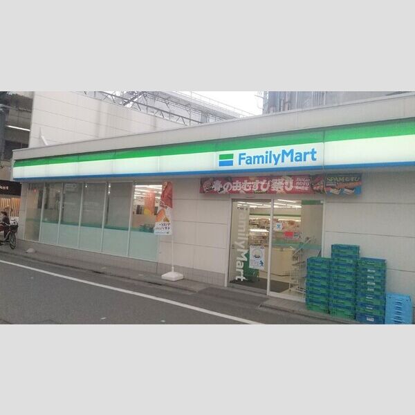 ライズィング ファミリーマート十条仲原一丁目店