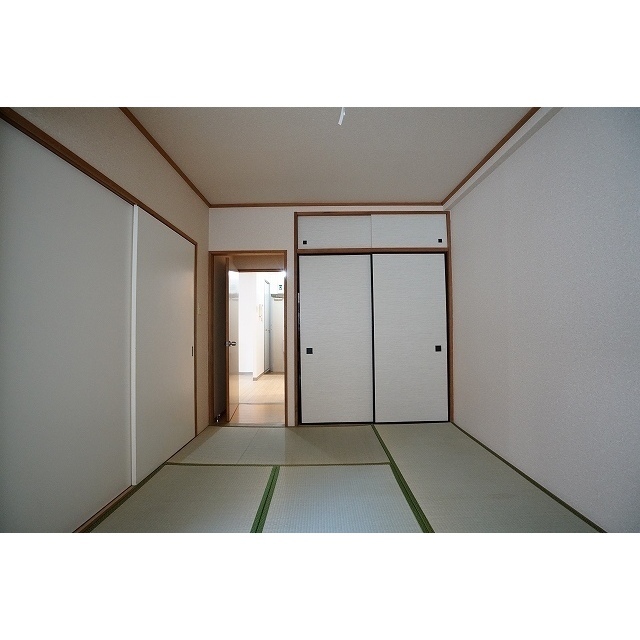 プロヴィデンス秀洋0101号室 和室