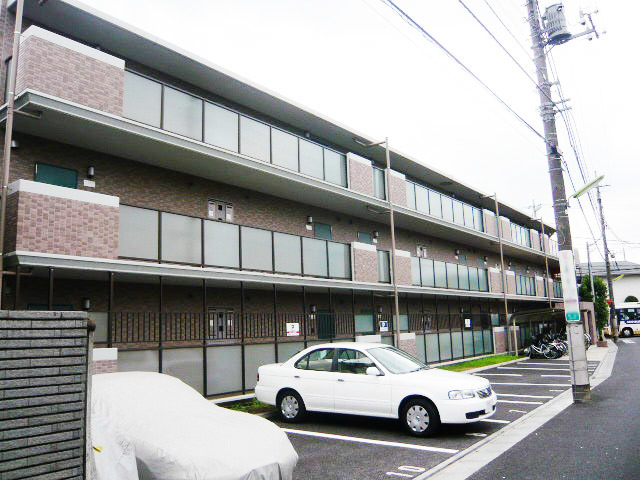 プレジールカネノ 駐車場