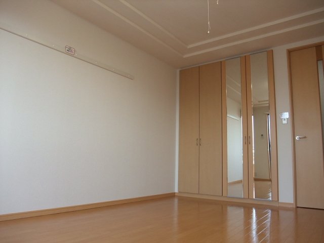 ローザ　オノモン303号室 洋室