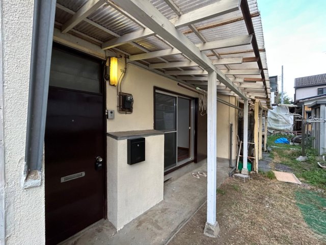秦野市戸川テラスハウス 小さな庭付き