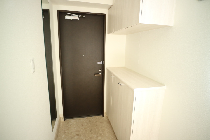 ミレニアムガーデンコート 玄関