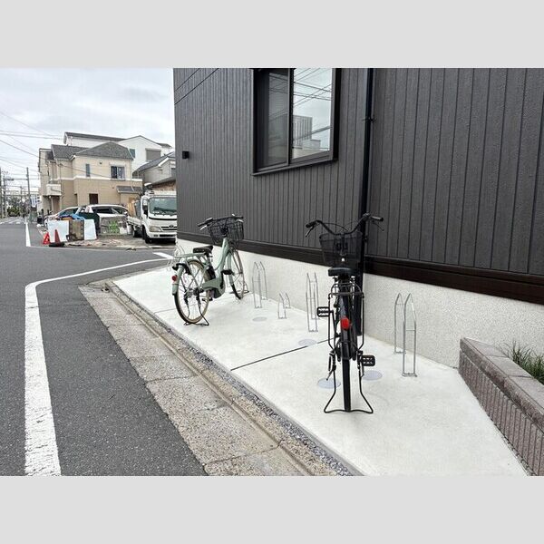 セレスティア南花畑Ⅳ 駐輪場