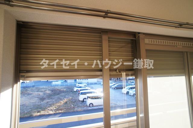 メゾン・ピエール・プルミエ0203号室 防犯シャッターあり！