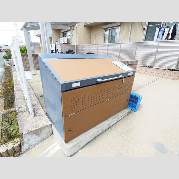 GRAND SOLEIL D 敷地内ごみ置き場