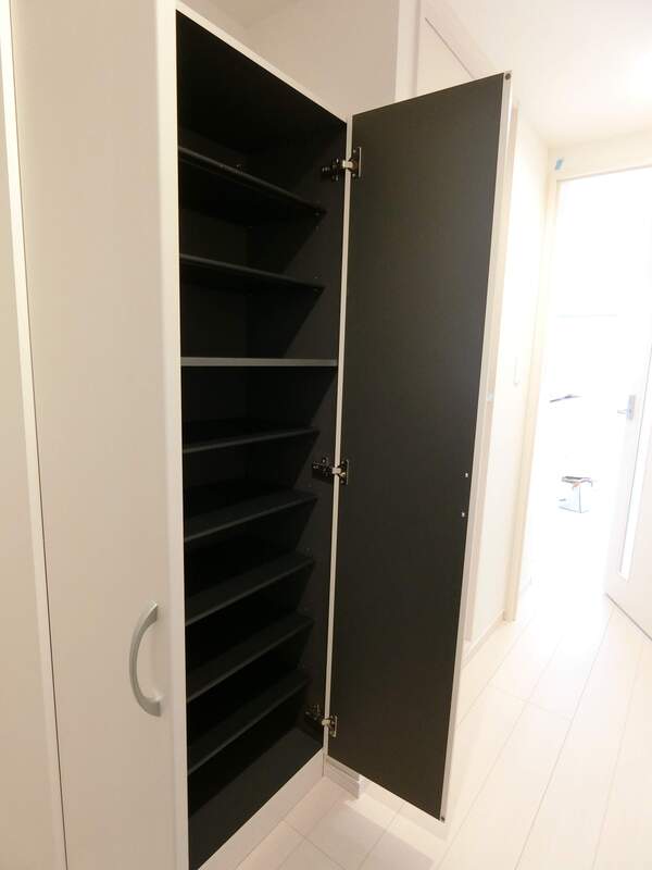 リブリ・クリックⅠ3階 玄関