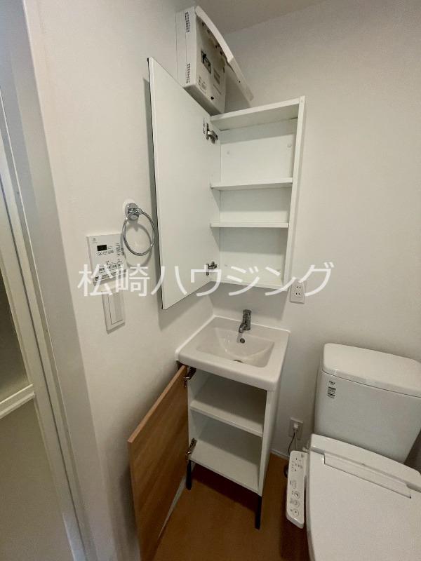 AW中野松が丘1階 洗面