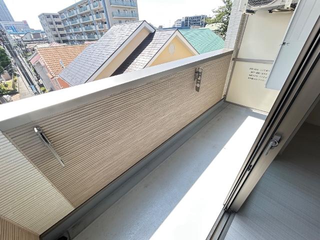 OceanCoastTsudanuma（オーシャンコーストツダヌマ）301号室 ベランダ