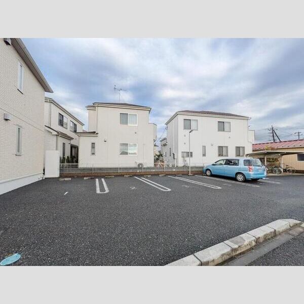 エルミタージュ　Ⅲ 駐車場