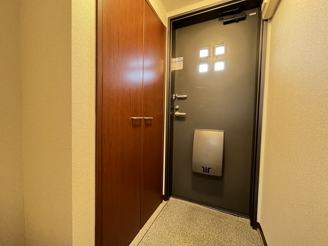 コゥジィーコート綱島0202号室 玄関