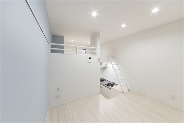 ラ・グリシーナ1階 リビング