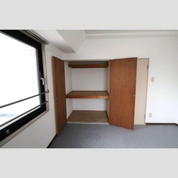 エイトジャパンシーダー 物入(洋7、2帖)